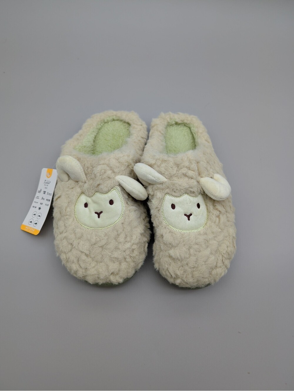 Totes Women's Sheep Design Fuzzy Slip-On Slippers Size US 9